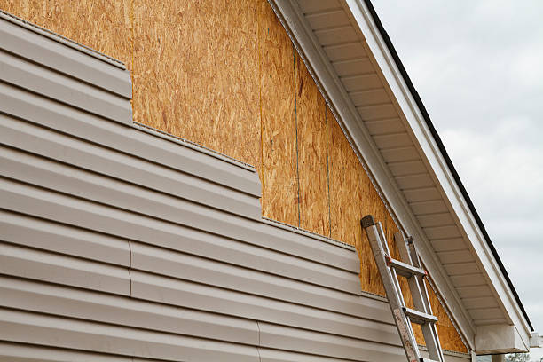 24/7 Emergency Storm Damage Siding Repair experts in Rushville, IL